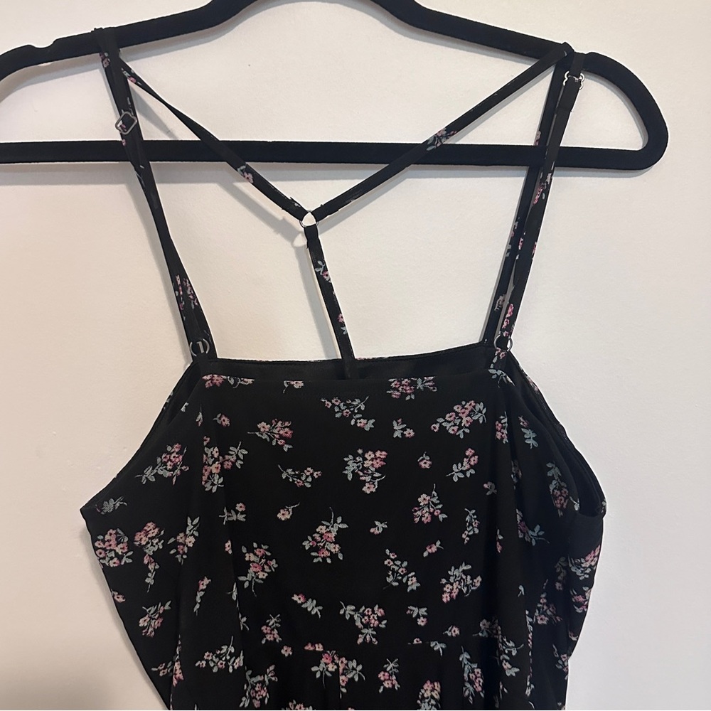 Black floral mesh flowy romper - Picture 5 of 5